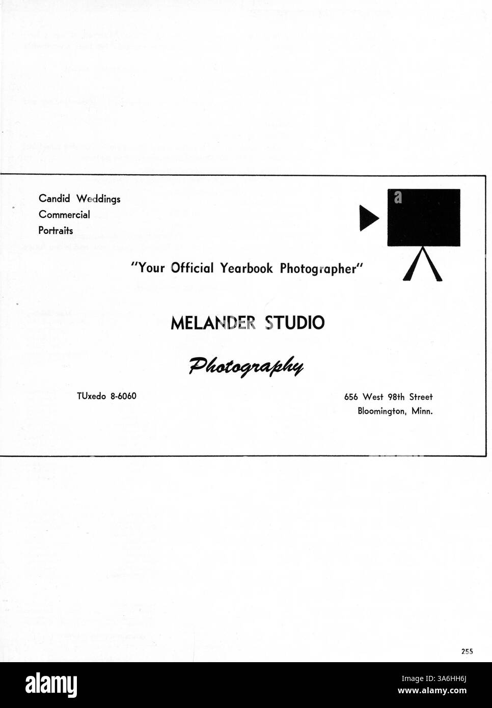 Das Jahrbuch 1964 der Bloomington High '64 Bear' dokumentiert das Schuljahr 1963-1964 und zeigt Schulvereine, Leichtathletik, akademische Leistungen sowie Highlights von Schülern und Lehrern. Stockfoto