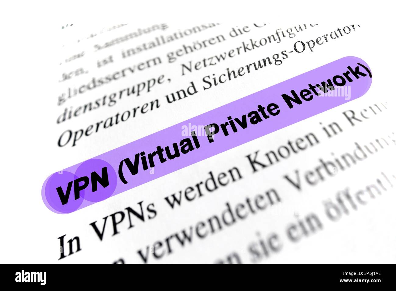 VPN (Virtual Private Network) ist eine Technologie, mit der autorisierte Computer über das Internet auf das private oder lokale Netzwerk zugreifen können Stockfoto
