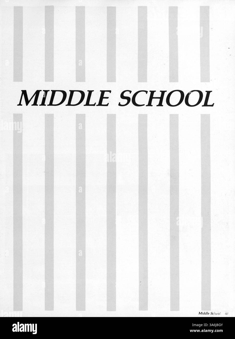 Dieses Jahrbuch von Breck Mustang 1987 fasst die Höhepunkte der Schülerleistungen, Schulveranstaltungen, Leichtathletik und außerschulischen Aktivitäten des Schuljahres 1986-1987 zusammen. Stockfoto