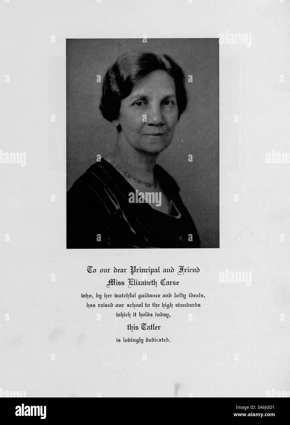 Das Jahrbuch „Tatler“ der Northrop Collegiate School (1933) zeigt das Schulleben, einschließlich Sport, akademische Arbeit, Studentenclubs und Lehrkräfte, zum akademischen Jahr 1932-1933. Stockfoto