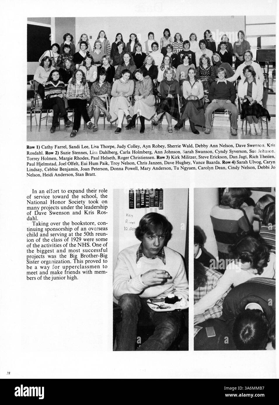 Dieses 1980 Antler Jahrbuch von der Minnehaha Academy deckt das Schuljahr 1979-1980 ab und dokumentiert die Leistungen der Schüler, Lehrkräfte, Leichtathletik und Vereine. Die Seiten 55, 56 und 59-62 fehlen. Stockfoto