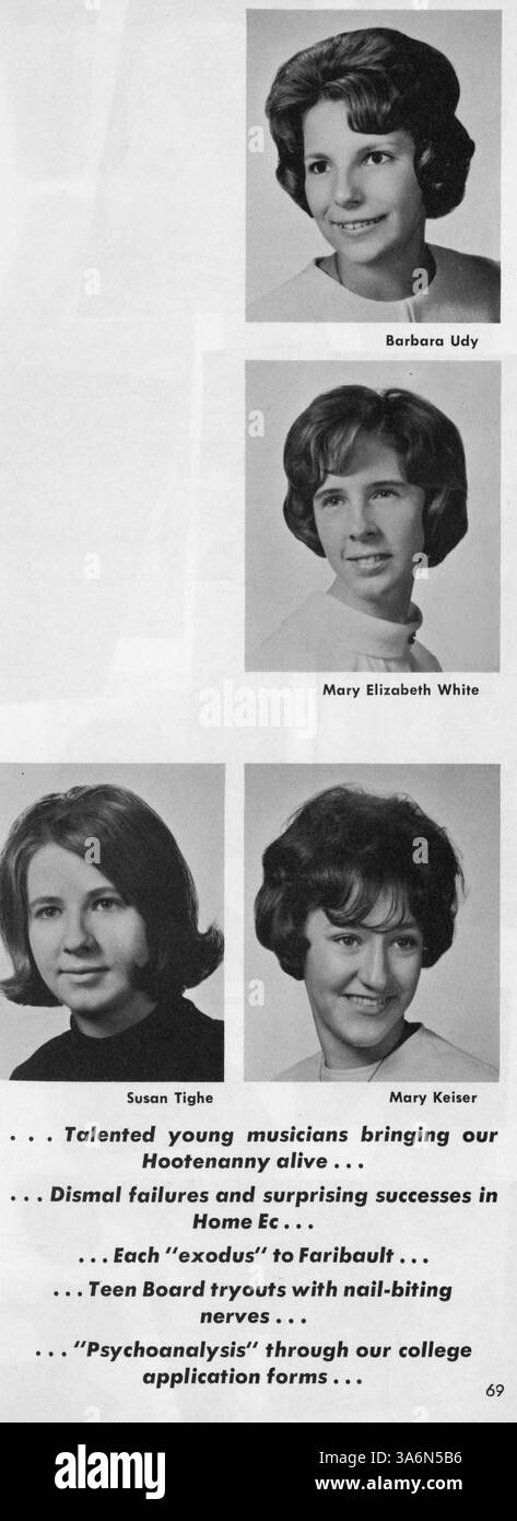 Dieses Jahrbuch aus dem Schuljahr 1963-1964 dokumentiert das Leben der Schüler, darunter Leichtathletik, akademische Höhepunkte, Vereine, Beteiligung der Fakultät, und wichtige Schulveranstaltungen. Stockfoto