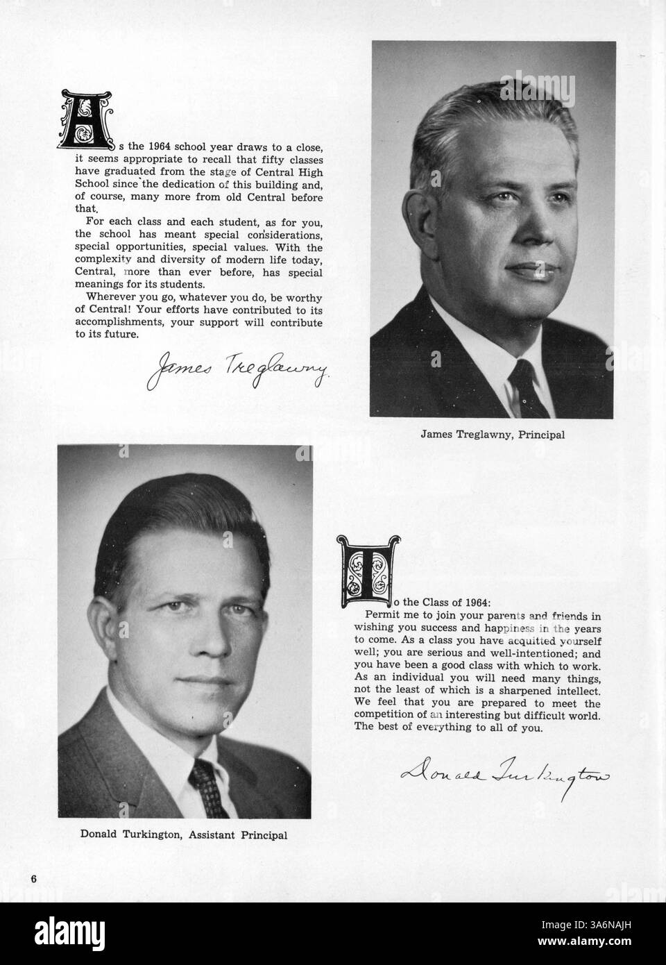 Das Centralian Jahrbuch 1964 der Central High School zeigt die Schüler, Lehrer, Vereine, Leichtathletik und bedeutende Ereignisse aus dem Schuljahr 1963-1964. Es dokumentiert auch die Beiträge afroamerikanischer Studenten während dieser Zeit. Stockfoto