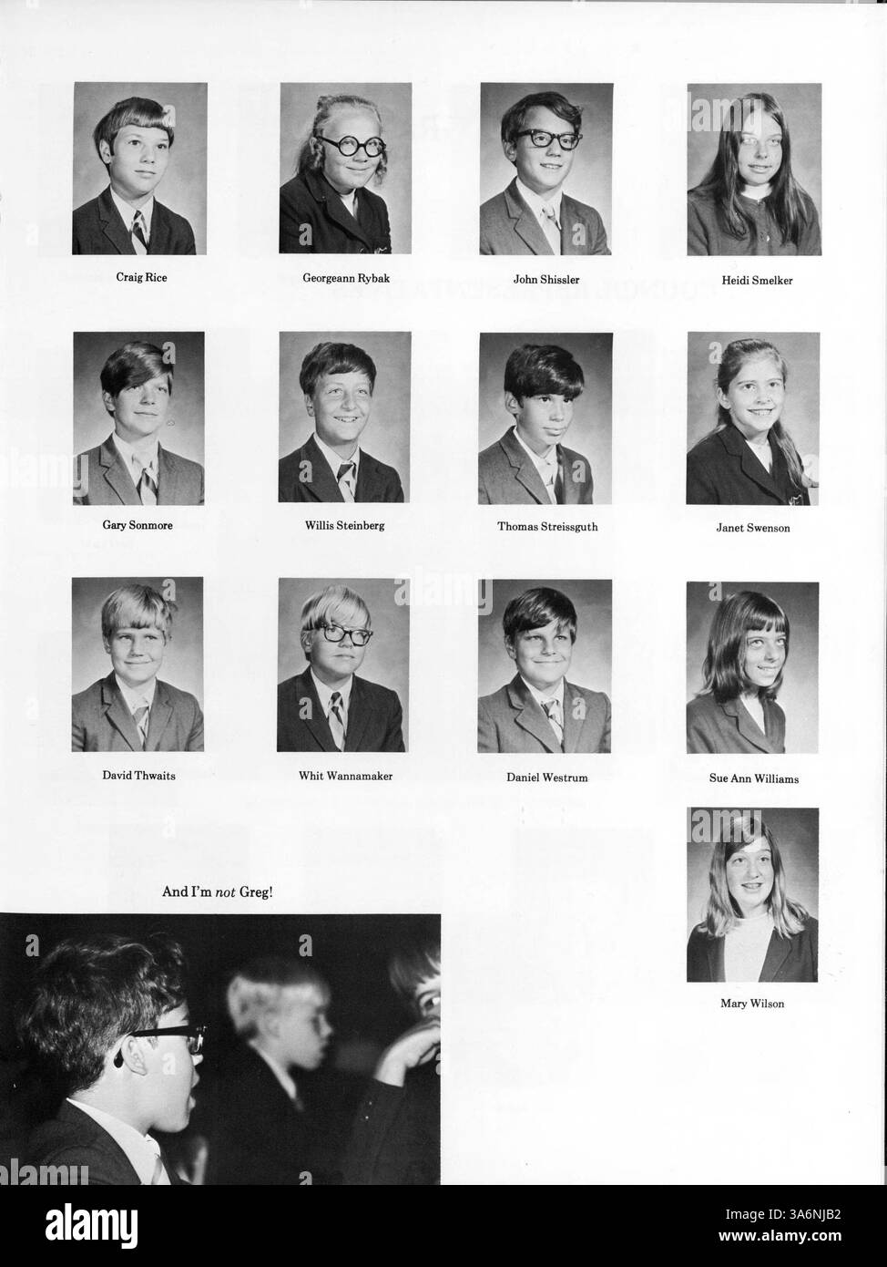 Diese Ausgabe des Breck Jahrbuchs 1971 (Mustang) erfasst das akademische Jahr 1970-1971 in Breck und dokumentiert die Leistungen der Schüler, Schulaktivitäten, Leichtathletik und Beiträge der Fakultät. Stockfoto