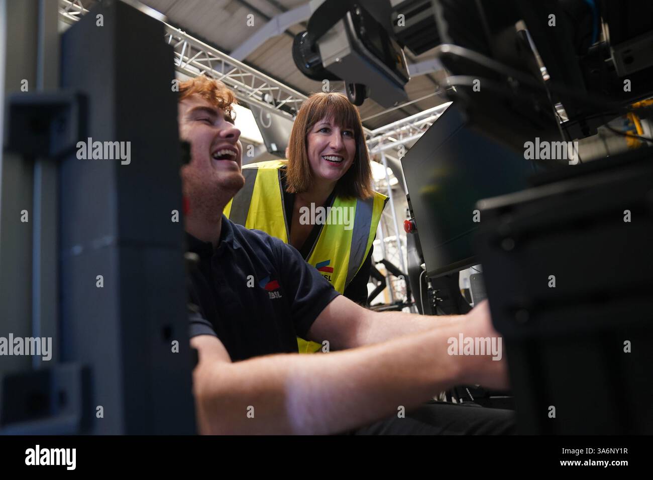 Rachel Reeves Rbs.l Rheinmetall landsysteme -Fotos und -Bildmaterial in hoher Auflösung – Alamy