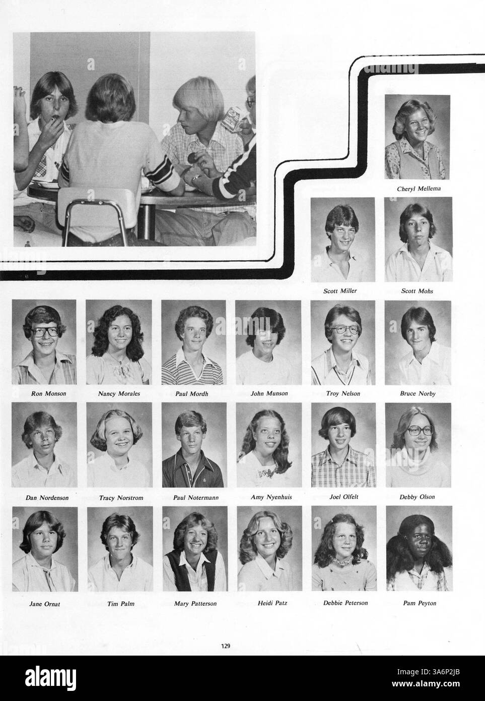 Das Antler Yearbook 1979 der Minnehaha Academy dokumentiert wichtige Momente des Schuljahres 1978-1979, darunter sportliche, akademische und außerschulische Highlights. Stockfoto