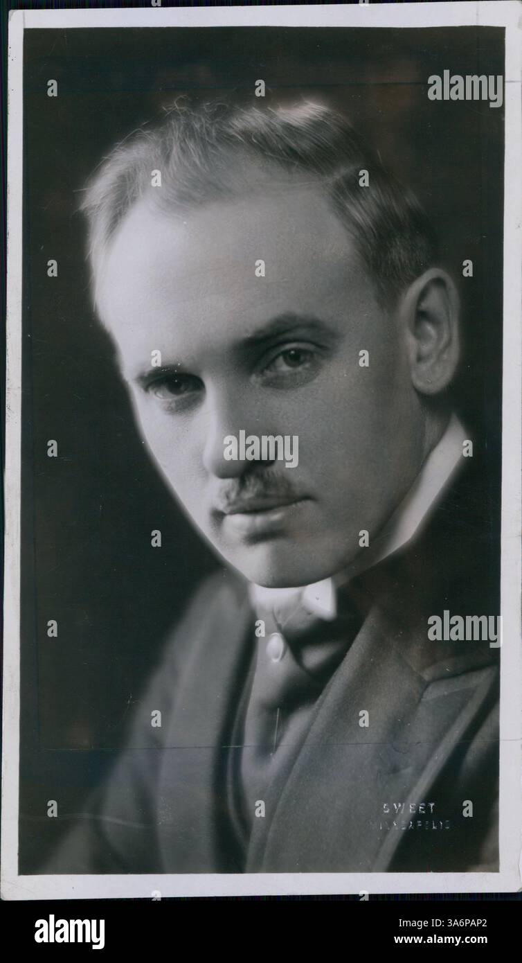 Harrison Wall Johnson, ein Klavierlehrer an der MacPhail School of Music, soll in einem Konzert an der Schule auftreten und seine Fähigkeiten als Pianist und Pädagoge unter Beweis stellen. Stockfoto