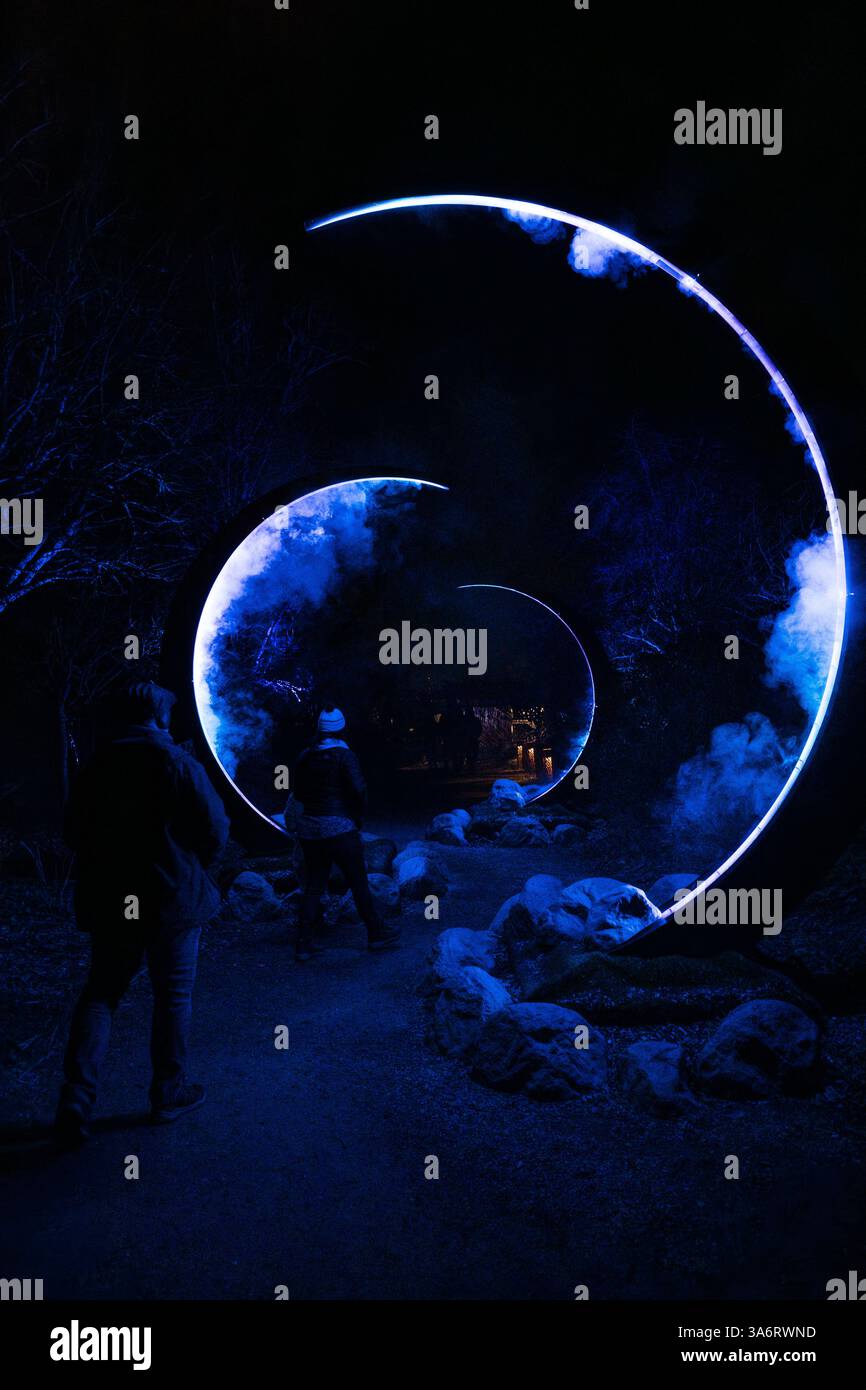 Seattle, USA. Januar 2025. Der atemberaubende Astra Lumina Walk in den Chinesischen Gärten im Westen von Seattle. Stockfoto