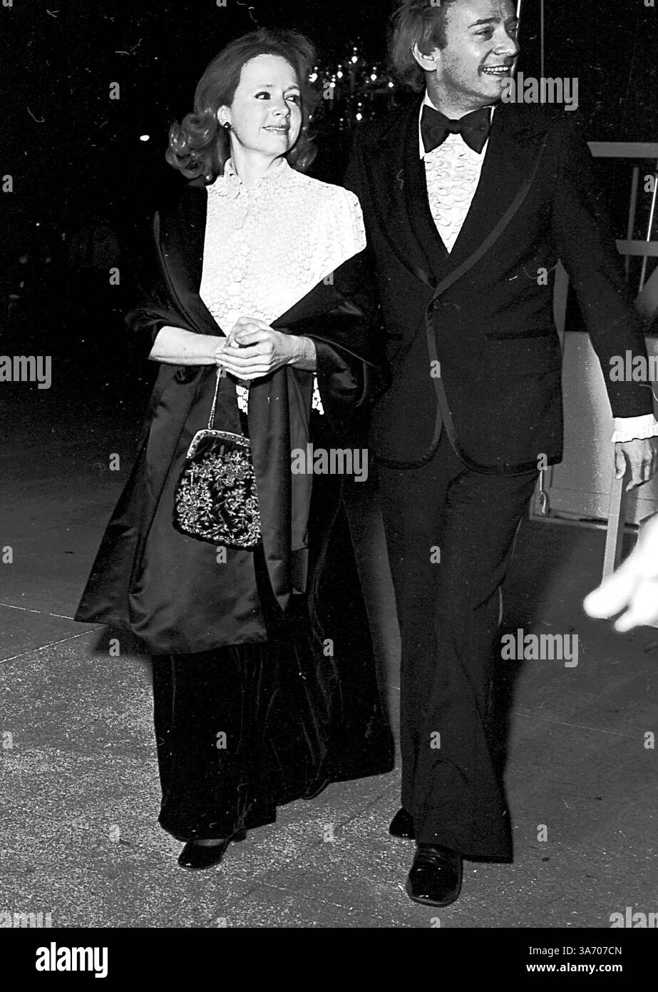 Januar 2011 - ACADEMY AWARDS / OSCARS (49.).PIPER LAURIE UND JOSEPH MORGERNSTERN.1977.#2446.©NATE CUTLER/(Credit Image: © Globe Photos/ZUMAPRESS.com) Stockfoto