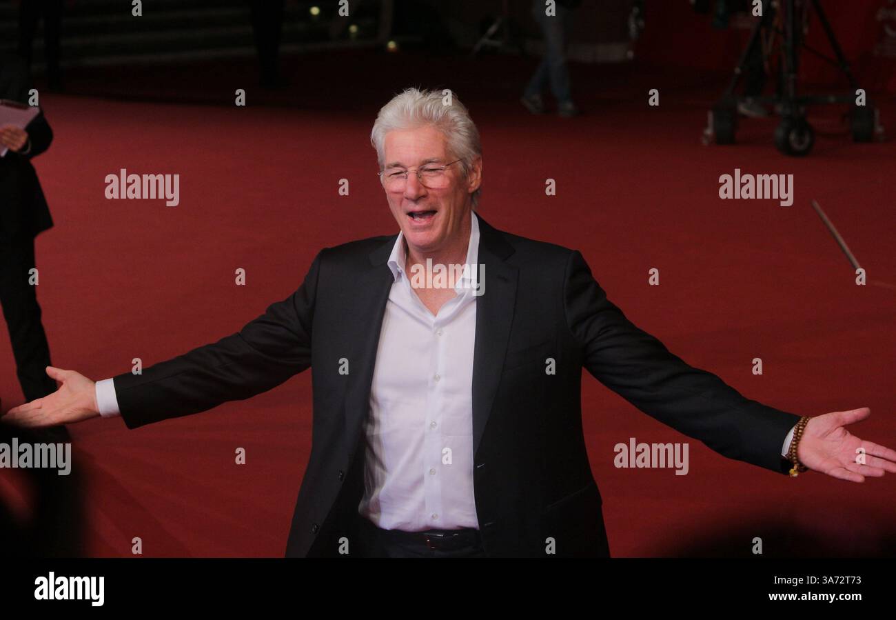 19. Oktober 2014 – Rom, Italien – Schauspieler RICHARD GERE auf dem roten Teppich zur Premiere von Time Out of Mind beim Filmfestival in Rom 2014. (Foto: © Evandro Inetti/ZUMA Wire) Stockfoto