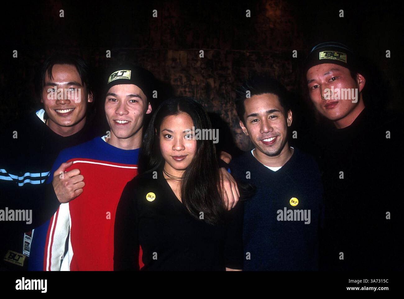 JANUAR 2011 - K23816HMC: 15.01.2002.THE SUNDANCE FILM FESTIVAL DAILY VARIETY ''10 DIRECTORS TO WATCH '' PARTY, UTAH..ROGER FAN MIT BESETZUNG VON ''BETTER LUCK TOMORROW''. HENRY McGee/ 2002.(Bild: © Globe Photos/ZUMAPRESS.com) Stockfoto