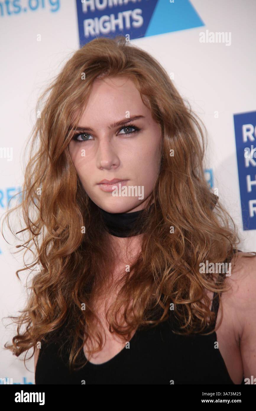 Dezember 2014 - New York, New York, USA - CHARLOTTE KIRK kommt zur Robert F. Kennedy Ripple of Hope Awards Gala im New York Hilton. (Foto: © Sonia Moskowitz/Globe Photos/ZUMA Wire) Stockfoto