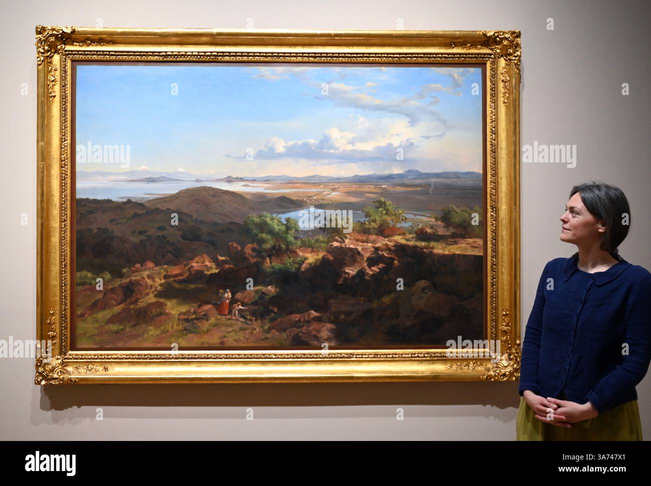 Die erste britische Ausstellung von Mexikos beliebtem Künstler José María Velasco. Velasco, der im 19. Jahrhundert in Mexiko arbeitete, war ein Mann von vielen Interessen. Er war fasziniert von den Fortschritten in der Geologie, der Archäologie seines Heimatlandes, der Erforschung der lokalen Flora und der zunehmenden Industrialisierung. Er malte die weitläufigen Landschaften des Tals von Mexiko, der Heimat des modernen Mexico City, mit exquisiten Details. Sein beeindruckender Panoramablick auf das Tal offenbart Anspielungen auf Mexikos historische Vergangenheit und seine sich schnell modernisierende Gegenwart. Stockfoto