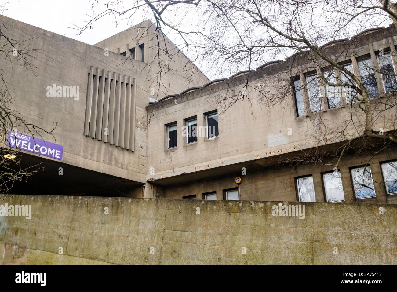 Dunelm House beherbergt die Studentenschaft der Durham University von Richard Raines und Michael Powers, die 1966 fertiggestellt wurde Stockfoto