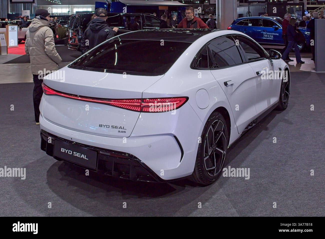 Pasila, Helsinki, Finnland – 14. März. 2025: Elektroauto BYD Seal auf der AUTO 25 und Mobility Show im Messukeskus Helsinki. Stockfoto