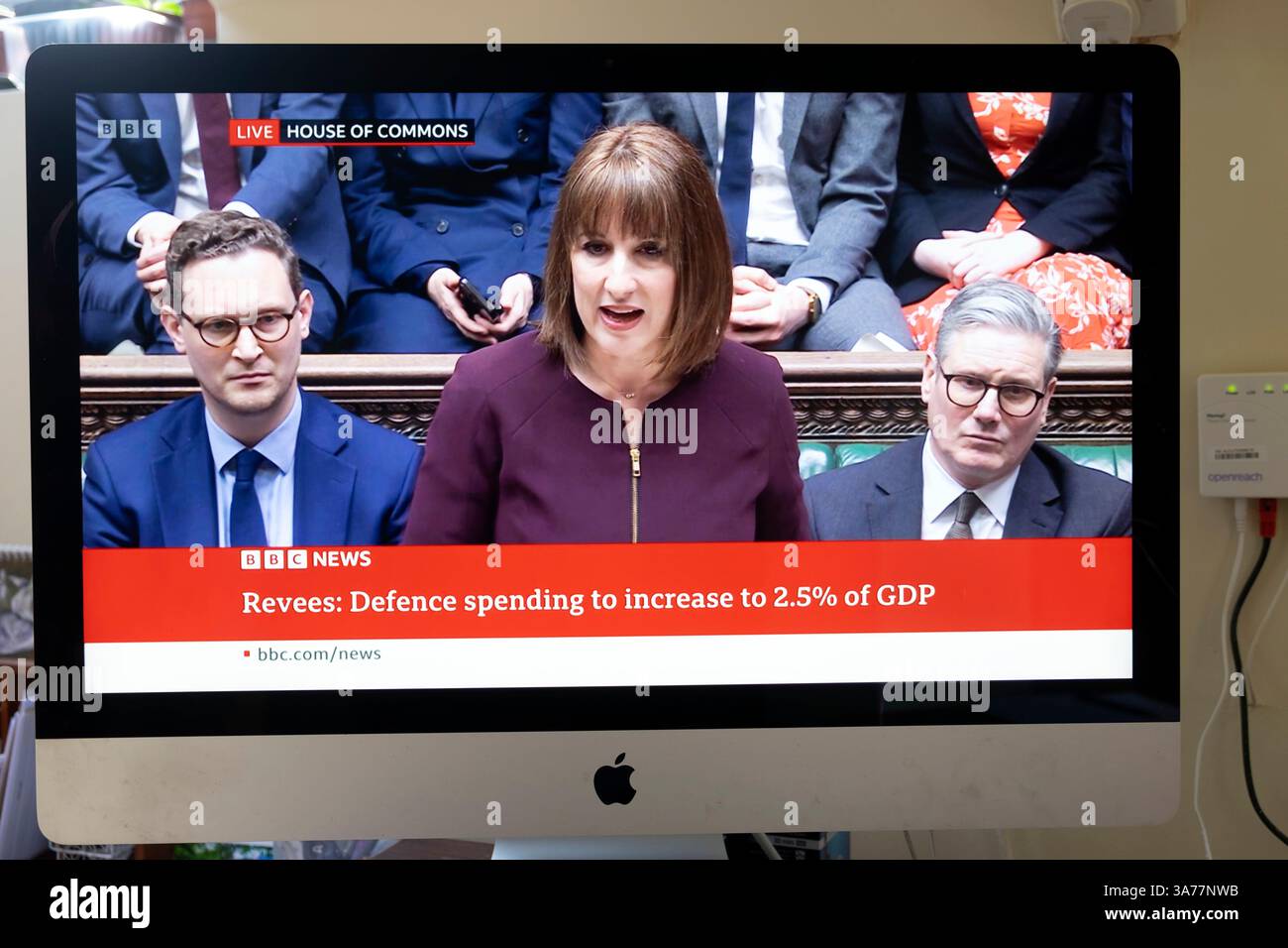 "Reeves: Die Verteidigungsausgaben werden um 2,2 Mrd. GBP steigen." Rachel Reeves Kanzlerin der Exchequer Labour-Regierung präsentiert Frühjahrserklärung im Unterhaus 26. März 2025 London England Großbritannien Stockfoto