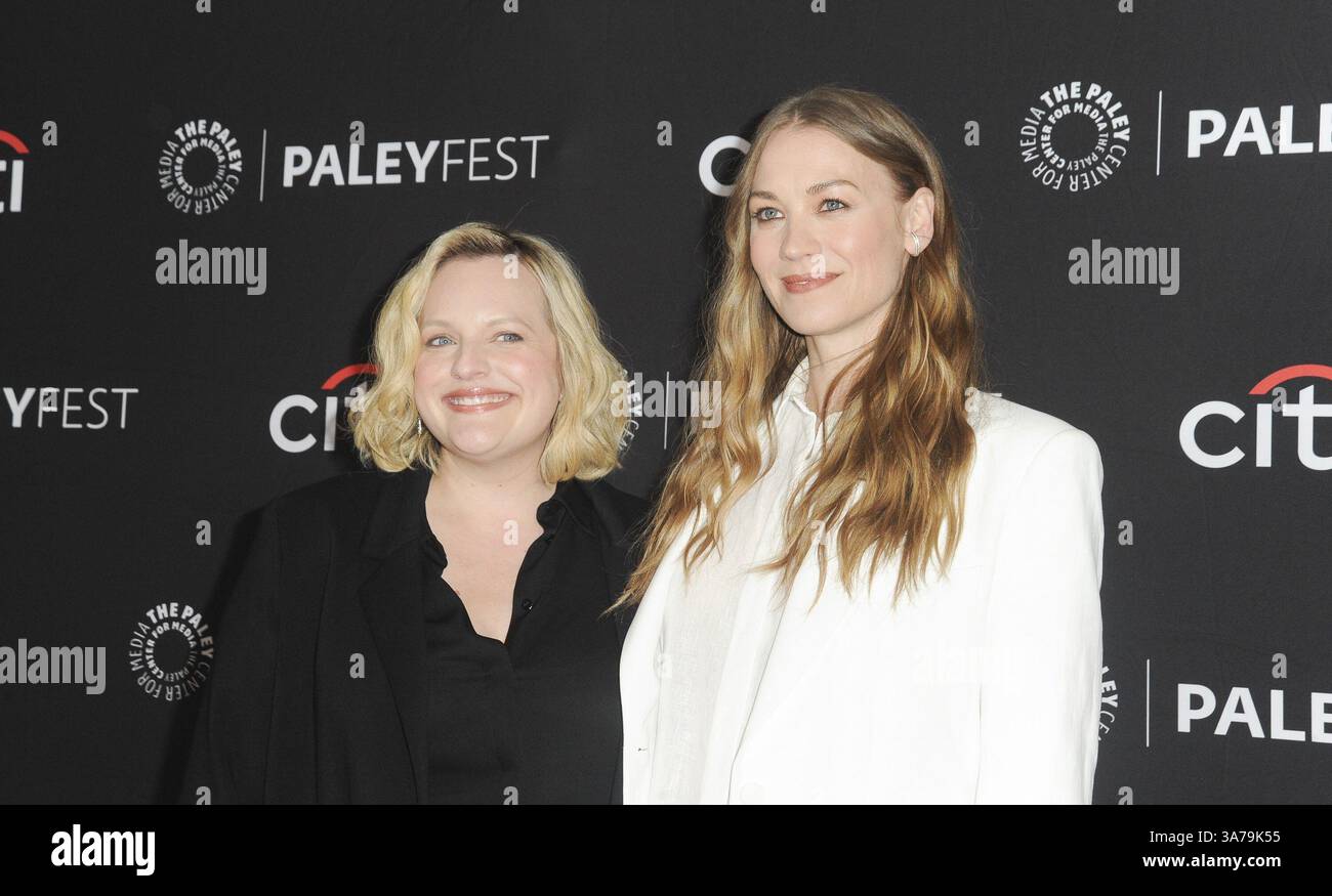CA. 26. März 2025. Elizabeth Moss, Yvonne Strahovski bei Arrivals for THE HANDMAID's STORY im PaleyFest LA, Dolby Theater in Hollywood, Los Angeles, CA, 26. März 2025. Quelle: Elizabeth Goodenough/Everett Collection/Alamy Live News Stockfoto