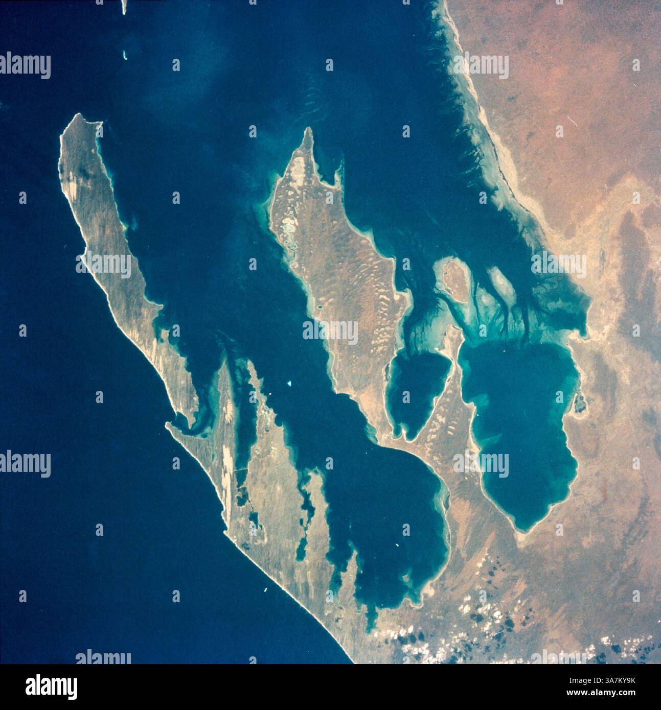 Westaustralien. Rundumsicht aus der Luft. Shark Bay & Denham Sound. Stockfoto