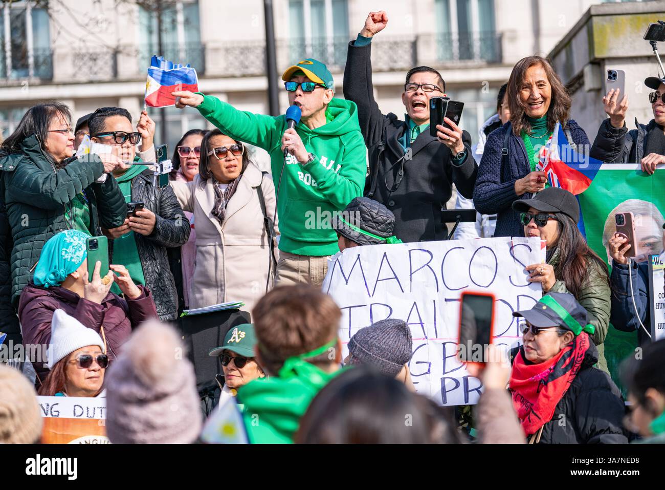 Philipinos politischer Protest gegen den Ex-Präsidenten Marcos im März 2025 in London. Stockfoto