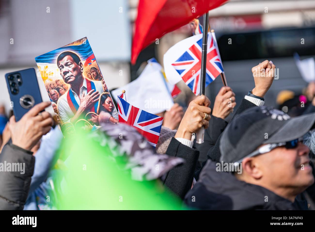 Philipinos politischer Protest gegen den Ex-Präsidenten Marcos im März 2025 in London. Stockfoto