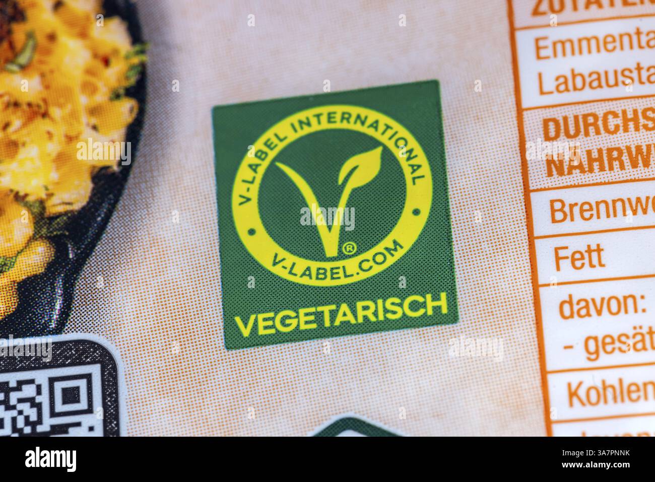 Umweltzeichen auf der Lebensmittelverpackung, auf der Verpackung aufgedruckt. V-Label International, vegetarisch. Baden-Württemberg, Deutschland, Europa Stockfoto