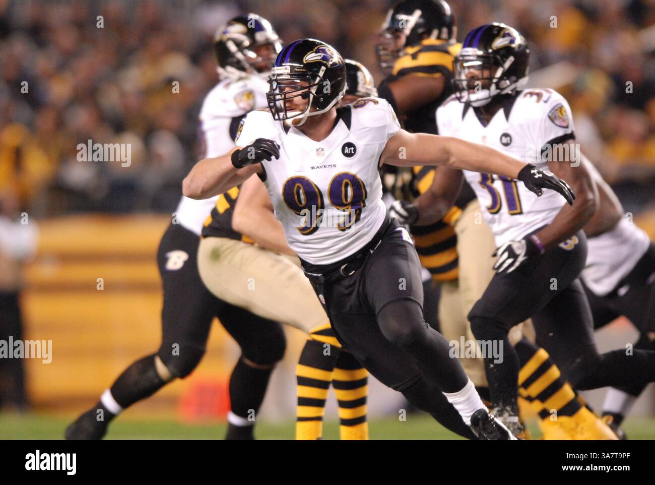 18. November 2012: Paul Kruger #99 beim Baltimore Ravens vs Pittsburgh Steelers im Heinz Field in Pittsburgh, PA. (Bild: © Jason Pohuski/Cal Sport Media/ZUMAPRESS.com) Stockfoto