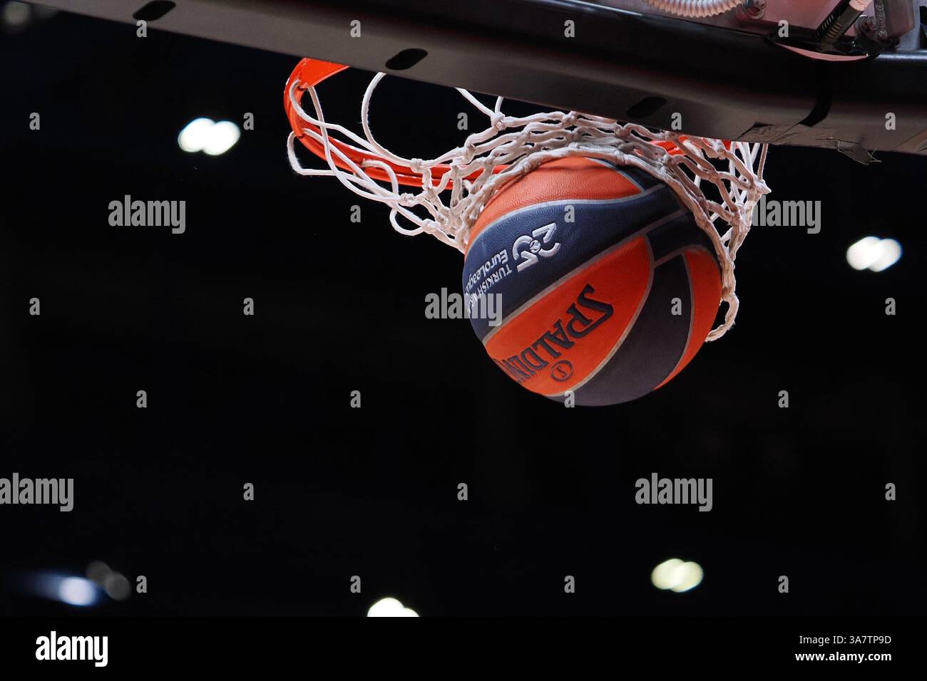 Mailand, Italien. März 2025. Euroleague Basketball während der EA7 Emporio Armani Milano vs FC Barcelona, Basketball Euroleague Spiel in Mailand, Italien, 27. März 2025 Credit: Independent Photo Agency/Alamy Live News Stockfoto