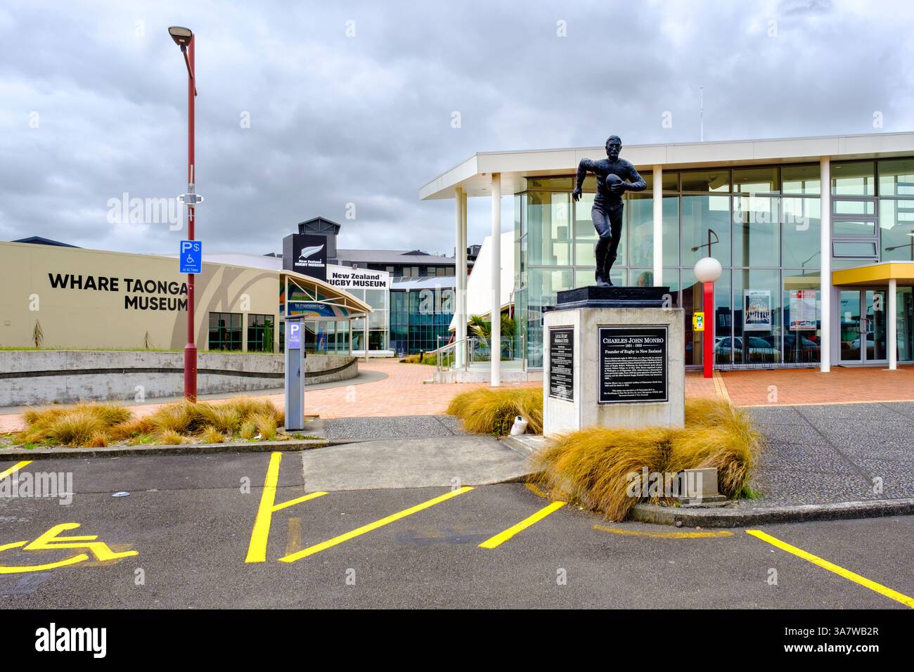 Außenansicht von Whare Taonga Museum, New Zealand Rugby Museum, Globe Theatre, Palmerston North, New Zealand North Island, NZ Stockfoto