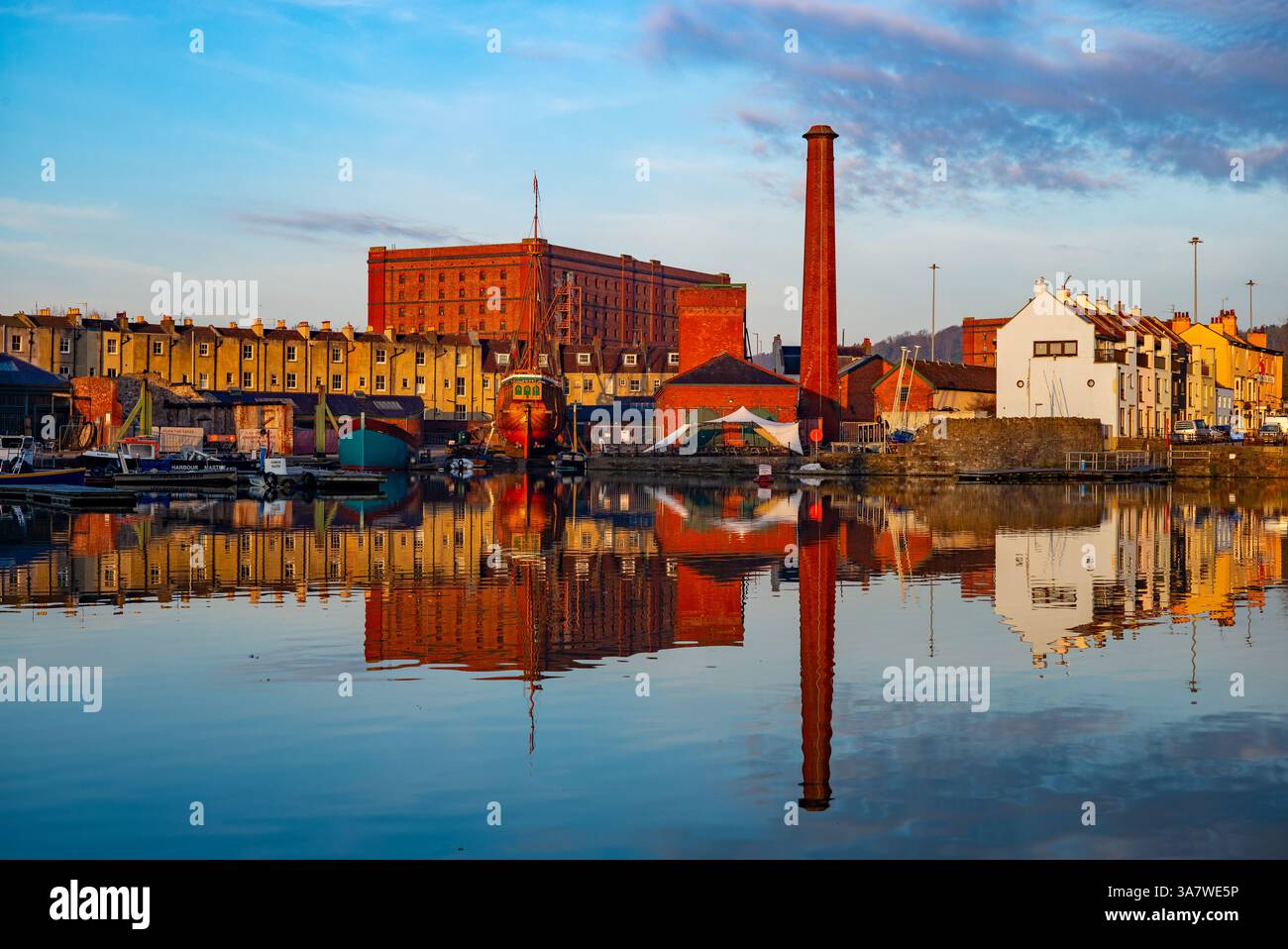 Die Matthew-Replik wird im Bristol-Hafen in Großbritannien gewartet Stockfoto