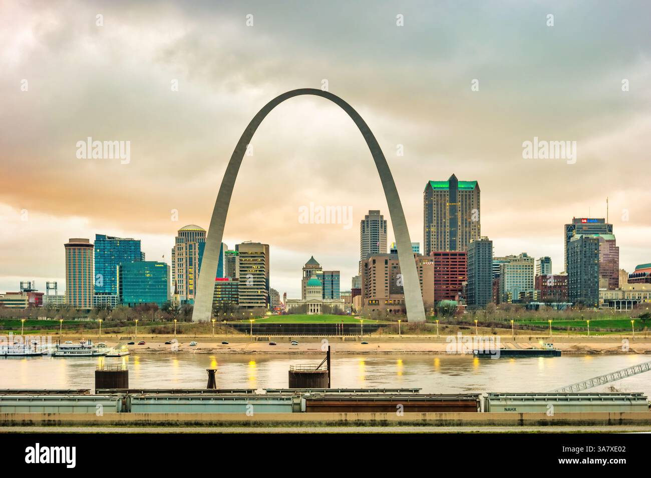 Skyline der Innenstadt von St. Louis, Missouri, USA. Stockfoto