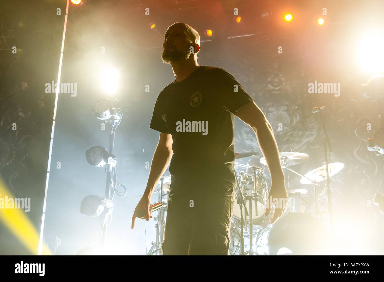 19. Februar 2013 - Toronto, Ontario, Kanada - 19. Februar 2013 - Toronto, die schwedische Metal-Band Meshuggah, trat am Dienstag Abend in der Sound Academy auf. Im Bild: Leadsänger JENS KIDMAN, Leadgitarrist – FREDRIK THORNDENDAL, Rhythm Guitar – MARTEN HAGSTROM. Foto: Darren Eagles (Foto: © Darren Eagles/ZUMAPRESS.com) Stockfoto 19. Februar 2013 - Toronto, Ontario, Kanada - 19. Februar 2013 - Toronto, die schwedische Metal-Band Meshuggah, trat am Dienstag Abend in der Sound Academy auf. Im Bild: Leadsänger JENS KIDMAN, Leadgitarrist – FREDRIK THORNDENDAL, Rhythm Guitar – MARTEN HAGSTROM. Foto: Darren Eagles (Foto: © Darren Eagles/ZUMAPRESS.com) Stockfoto