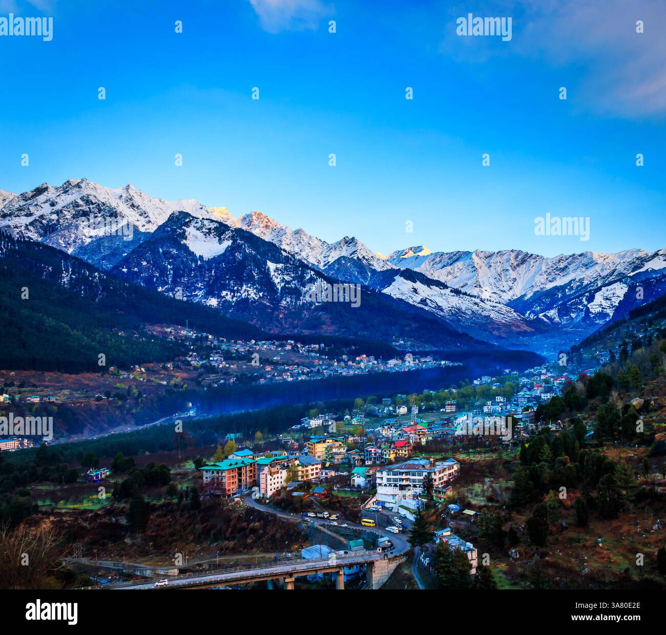 manali nach Schneefall an einem sonnigen Tag in Himachal indien Stockfoto