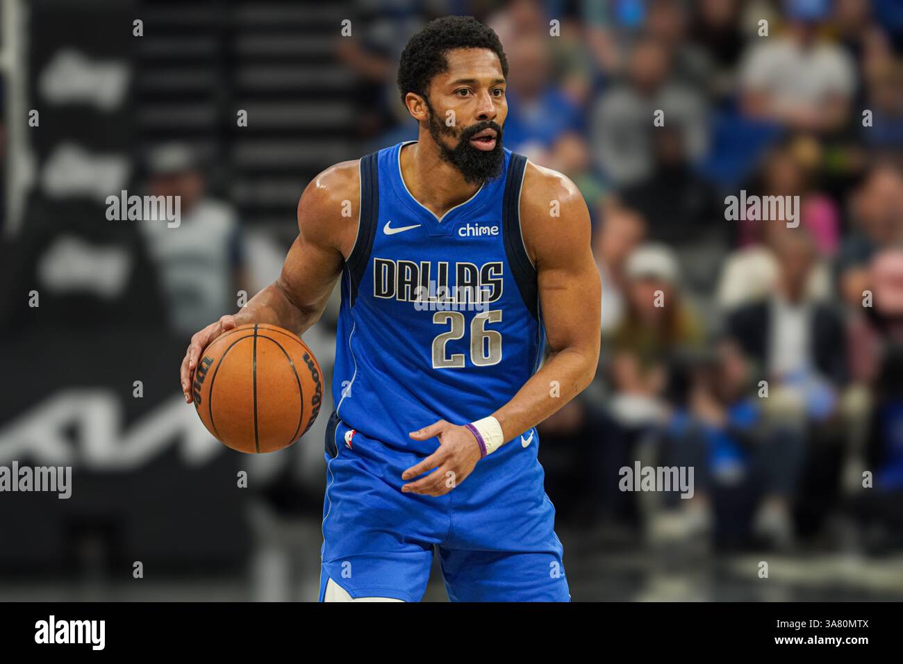 Orlando, Florida, USA, 27. März 2025, Dallas Mavericks Wache Spencer Dinwiddie #26 im Kia Center. (Foto: Marty Jean-Louis/Alamy Live News Stockfoto