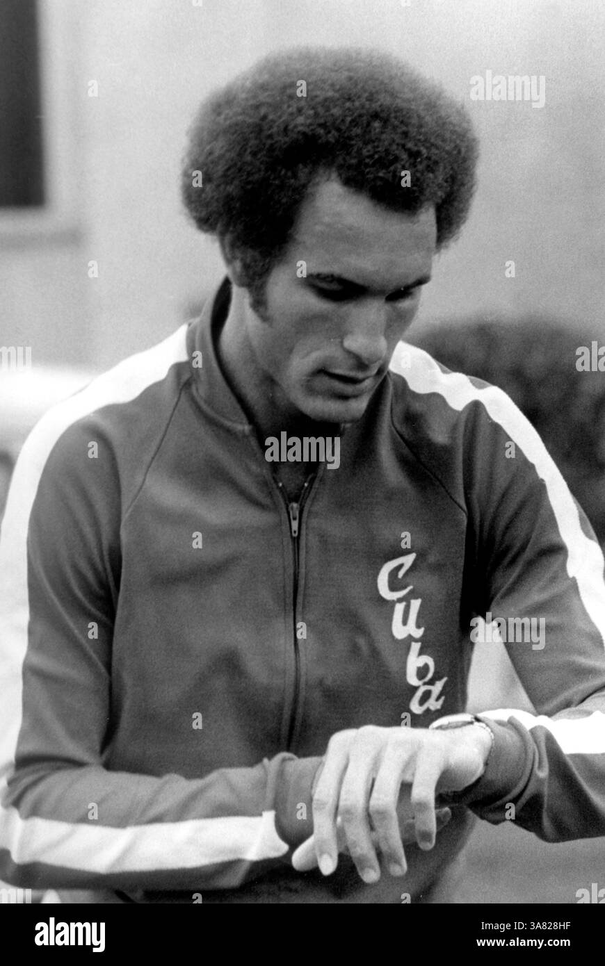Düsseldorf, Deutschland - 01. September 1977: Alberto Juantorena *21.11.1950 - Kubanische Athleten, Olympiasieger in den 400 und 800 Metern bei den Spielen 1976 in Montreal vor dem Start der Weltmeisterschaft 1977 in Düsseldorf. [Automatisierte Übersetzung] Stockfoto