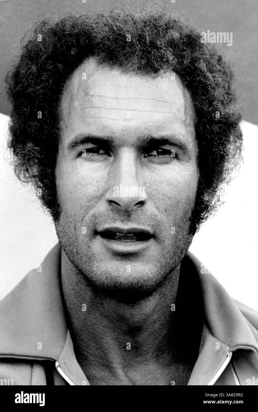 Düsseldorf, Deutschland - 01. September 1977: Alberto Juantorena *21.11.1950 - Kubanische Athleten, Olympiasieger in den 400 und 800 Metern bei den Spielen 1976 in Montreal vor dem Start der Weltmeisterschaft 1977 in Düsseldorf. [Automatisierte Übersetzung] Stockfoto