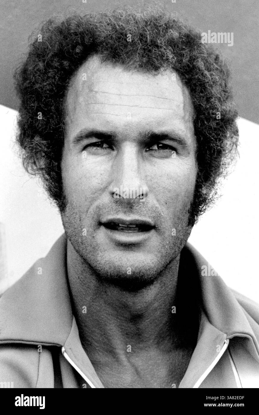 Düsseldorf, Deutschland - 01. September 1977: Alberto Juantorena *21.11.1950 - Kubanische Athleten, Olympiasieger in den 400 und 800 Metern bei den Spielen 1976 in Montreal vor dem Start der Weltmeisterschaft 1977 in Düsseldorf. [Automatisierte Übersetzung] Stockfoto