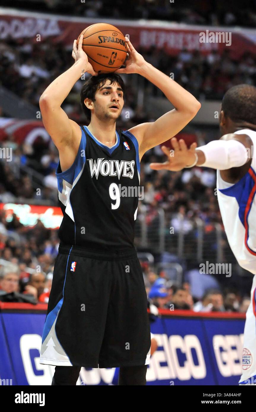 April 2013 Los Angeles, CA. Minnesota Timberwolves Punktwächter Ricky Rubio #9 will den Ball in der zweiten Hälfte des NBA Basketballspiels zwischen den Minnesota Timberwolves und den Los Angeles Clippers im Staples Center in Los Angeles, Kalifornien. Die Los Angeles Clippers besiegen die Minnesota Timberwolves 111-95.Louis Lopez/CSM(Credit Image: © Louis Lopez/Cal Sport Media/ZUMAPRESS.com) Stockfoto