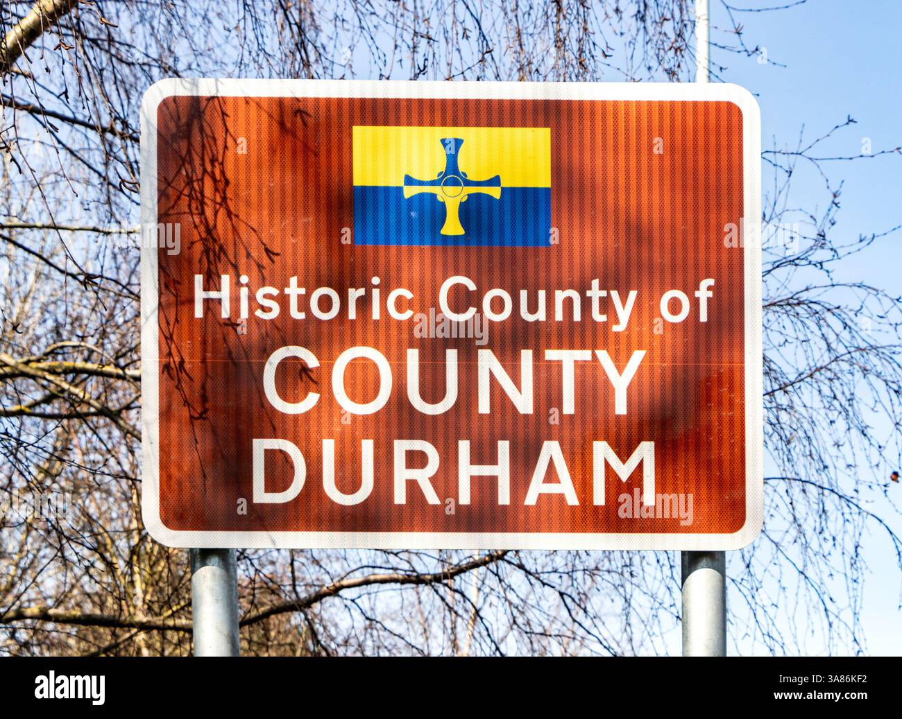 Braunes Touristenverkehrsschild für das historische County durham uk Stockfoto