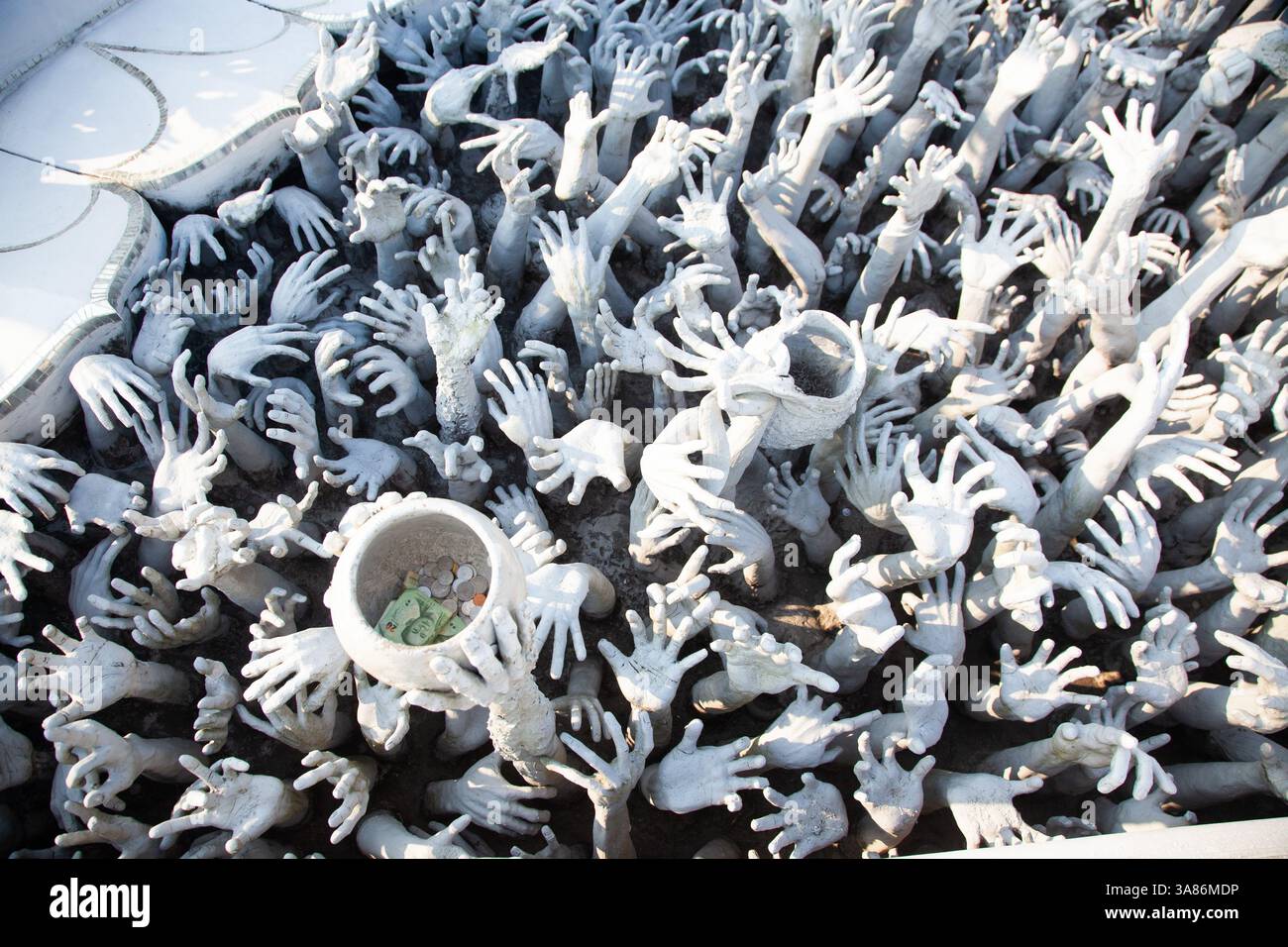Wat Rong Khun, der berühmte Weiße Tempel, Chiang Rai, Thailand Stockfoto