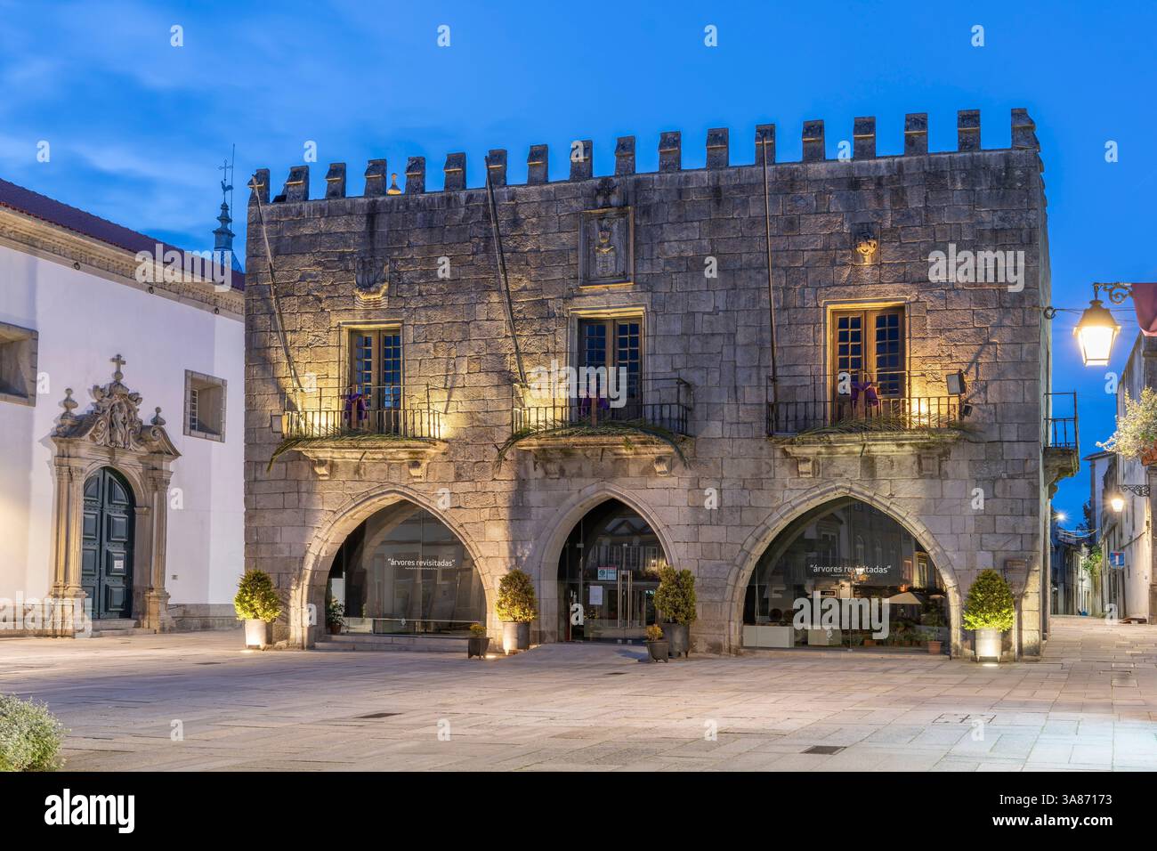 Stadthallen, Praca da Republica (Platz der Republik), Viana do Castelo, Minho-Lima, Portugal Stockfoto