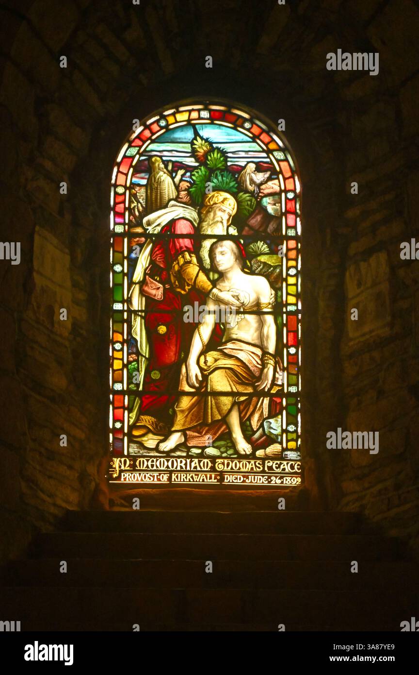 Buntglasfenster in St. Magnus Cathedral, Kirkwall, Orkney Schottland Stockfoto