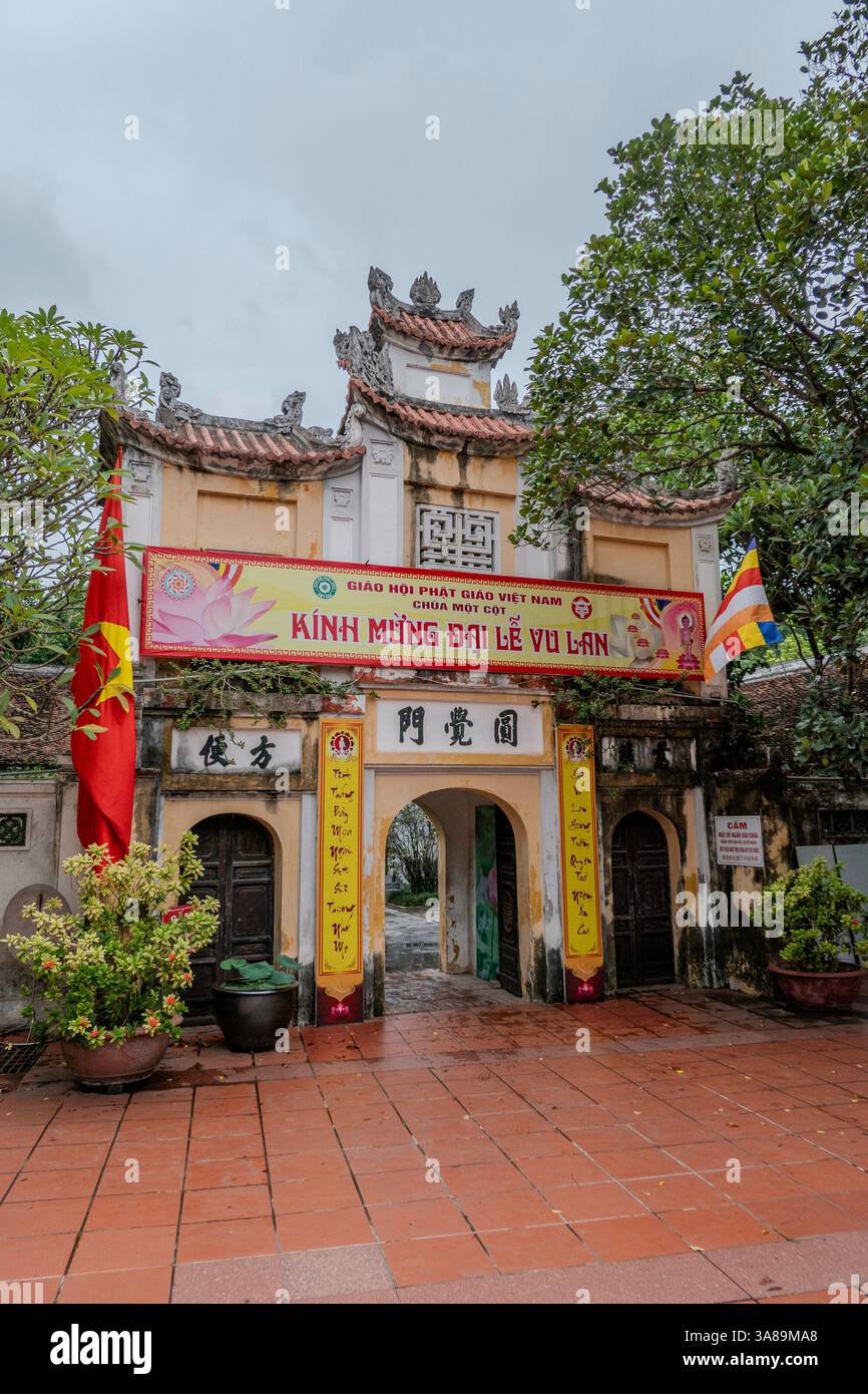 Hanoi, Vietnam, 21. Oktober 2024. MOT Cot Pagoda oder One Pillar Pagoda ist eine Pagode im Stadtteil Ba Dinh Stockfoto Hanoi, Vietnam, 21. Oktober 2024. MOT Cot Pagoda oder One Pillar Pagoda ist eine Pagode im Stadtteil Ba Dinh Stockfoto