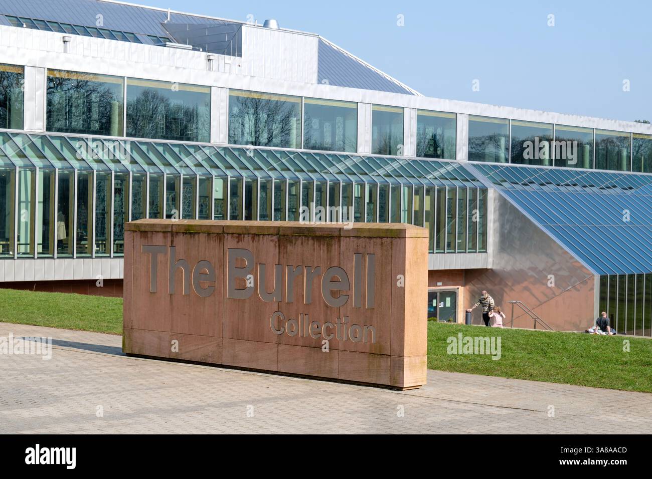 Das Burrell Collection Museum im Pollok Country Park, Glasgow, Schottland, 2025 Stockfoto