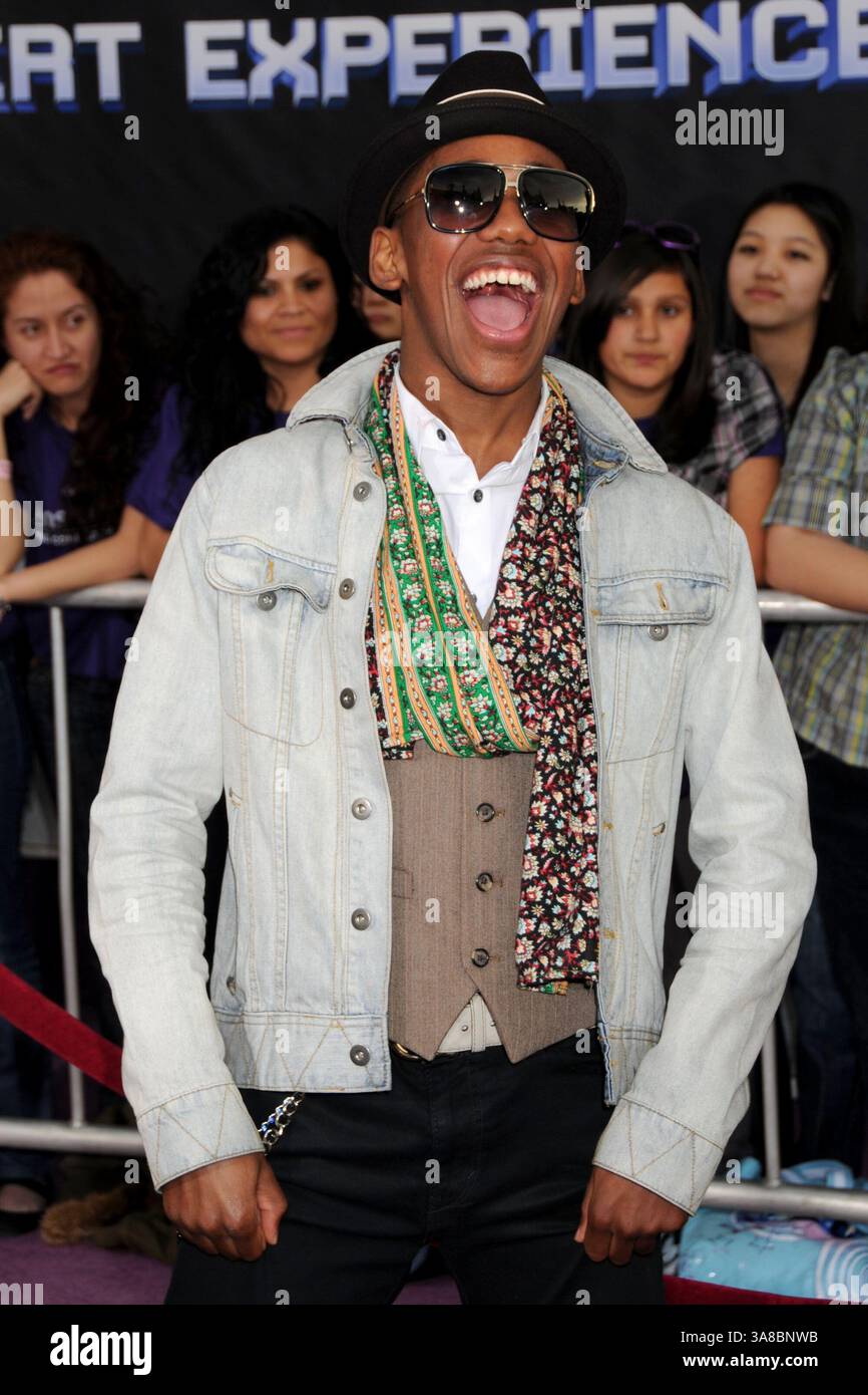 24. Februar 2009 - Hollywood, CA, USA - 24. Februar 2009 - Hollywood, CA - Brandon Mychal Smith. „Jonas Brothers: The 3D Concert Experience“ in Los Angeles Premiere im El Capitan Theatre. Foto: Byron Purvis/AdMedia Stockfoto