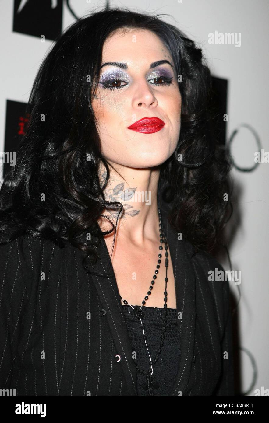 5. Februar 2009 - Las Vegas, Nevada, USA - 05. Februar 2009 - Las Vegas, Nevada - Kat von D. Kat von D von LA Ink feiert die Veröffentlichung ihres neuen Buches „High Voltage Tattoo“ im Tao Nachtclub im Venetian Resort Hotel and Casino. Foto: MJT/AdMedia (Foto: © MJT/AdMedia via ZUMA Wire) Stockfoto