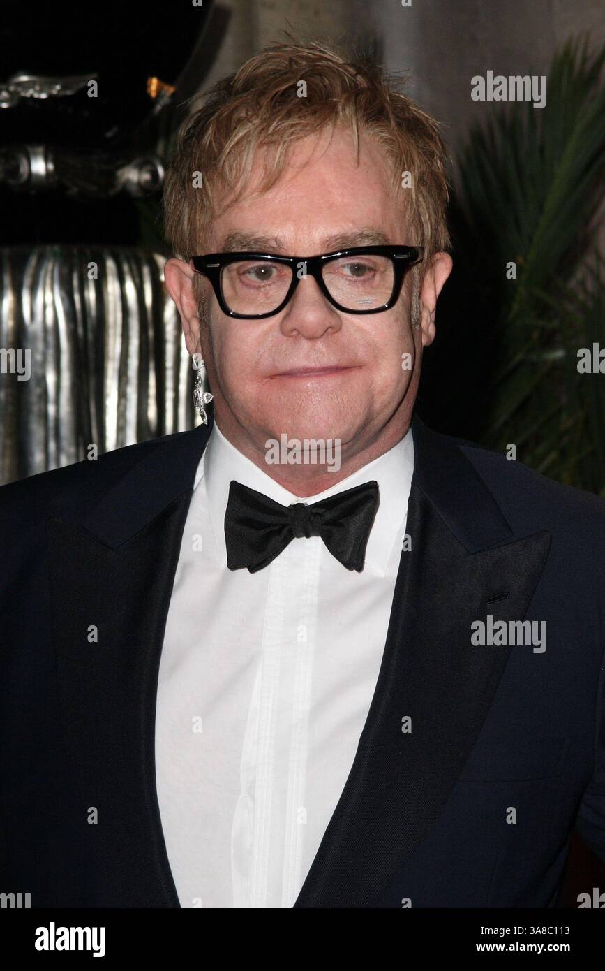 Dezember 2009 – London, Großbritannien, USA – 13. Dezember 2009 – London, England – Elton John. Der Grey Goose Charakter und Cocktails Ball im Gorsvenor House Hotel. Foto: Jill Mayhew/Capital Pictures (Foto: © Jill Mayhew) Stockfoto