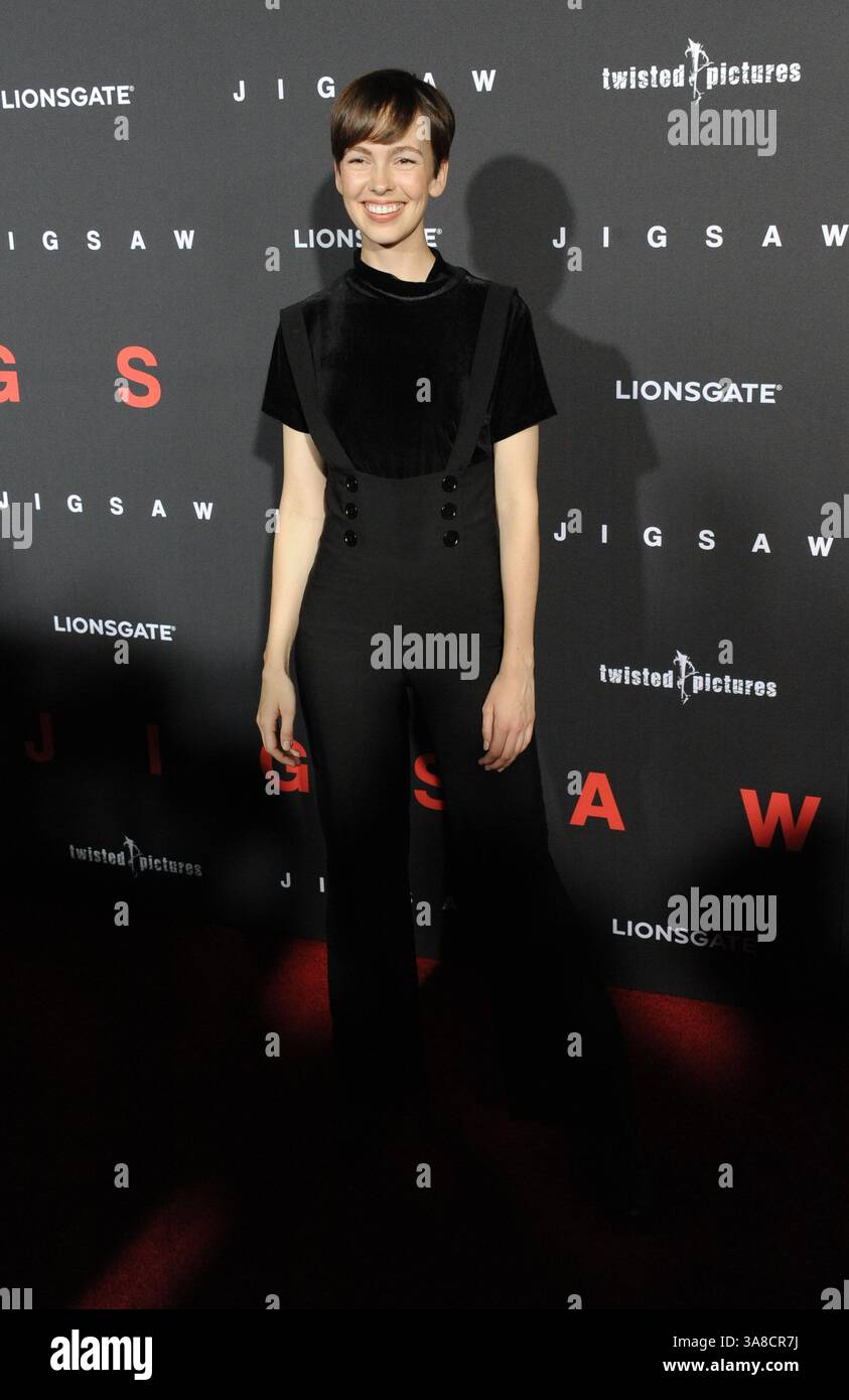 25. Oktober 2017 – Los Angeles, CA, USA – Brittany Allen kommt am 25. Oktober 2017 zur Premiere von Lionsgates „Jigsaw“ in Los Angeles, Kalifornien (Credit Image: © Peter West/Ace Pictures via ZUMA Press) Stockfoto