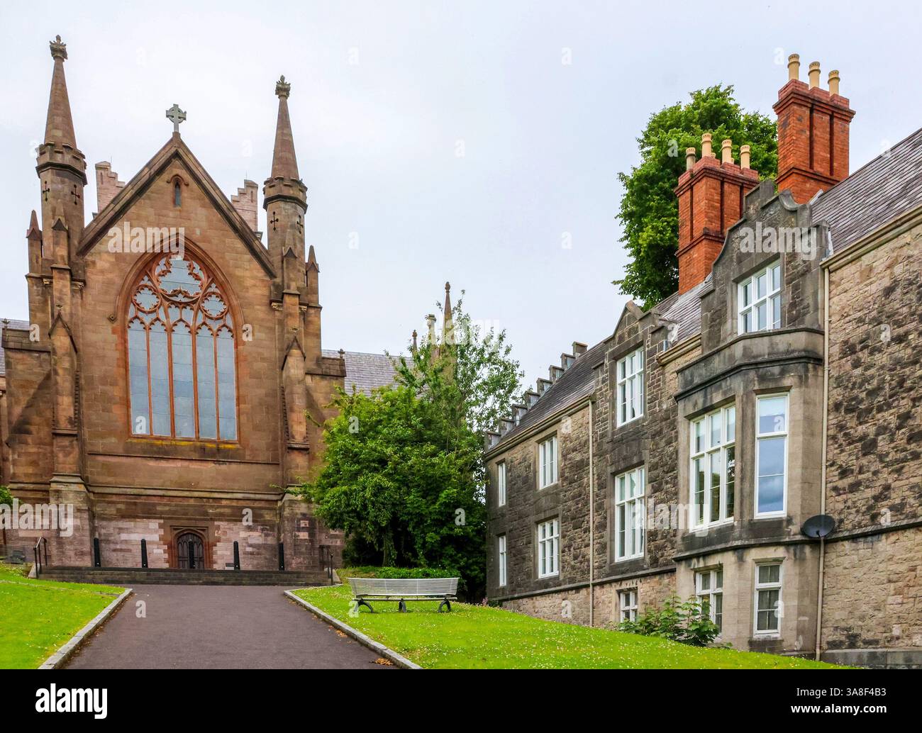 Cathedral Hill Nordirland. Fußweg zur St. Patricks Church of Ireland Kathedrale Armagh. Stockfoto