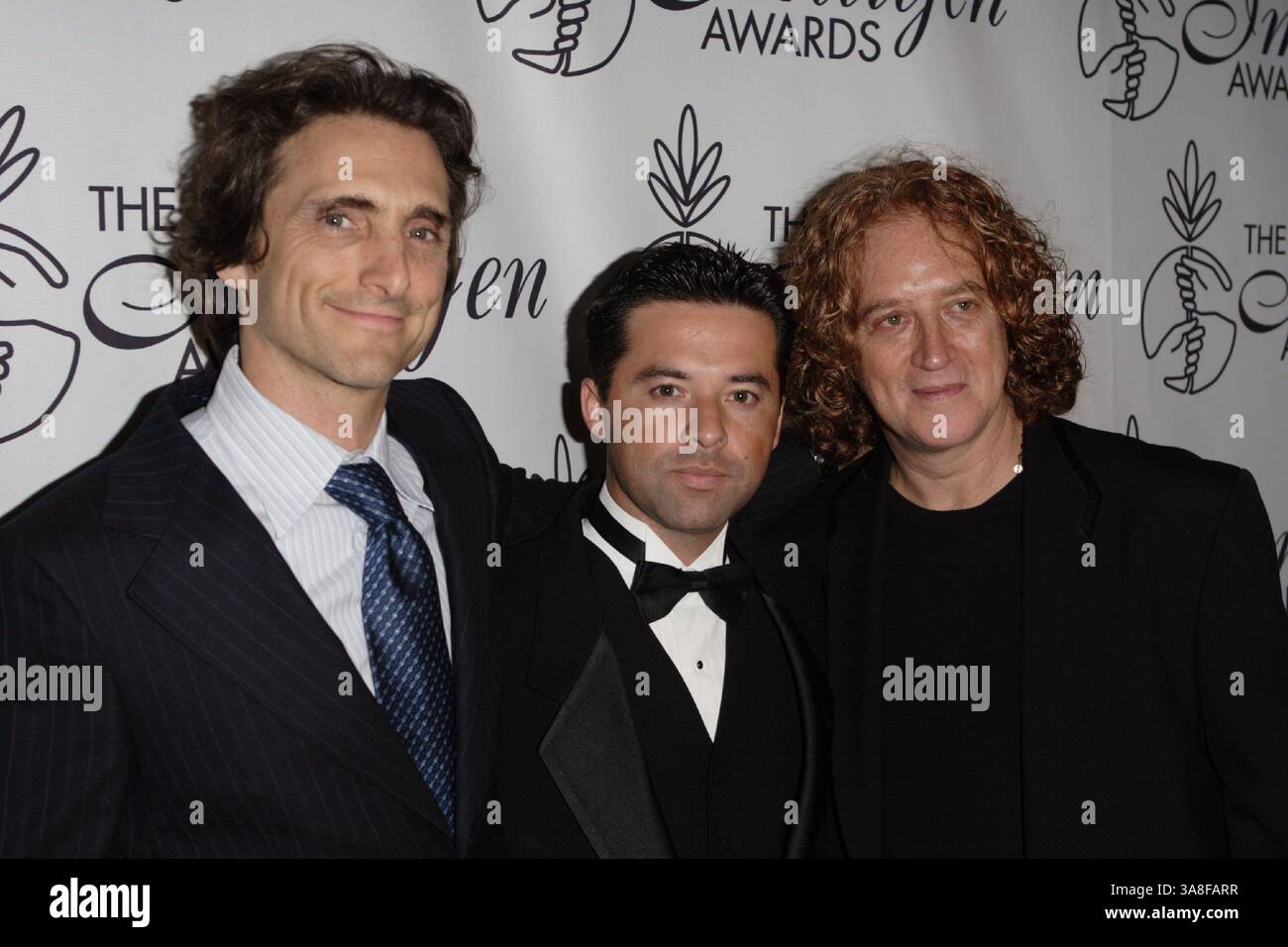 18. Juni 2005 – Beverly Hills, KALIFORNIEN – 17. Juni 2005 – Beverly Hills, Kalifornien – Lawrence Bender, Oscar Torres, Luis Mandoki. 20. Jährliche Imagen Awards Gala der Imagen Foundation im Beverly Hilton Hotel. Foto: Zach Lipp/AdMedia Stockfoto