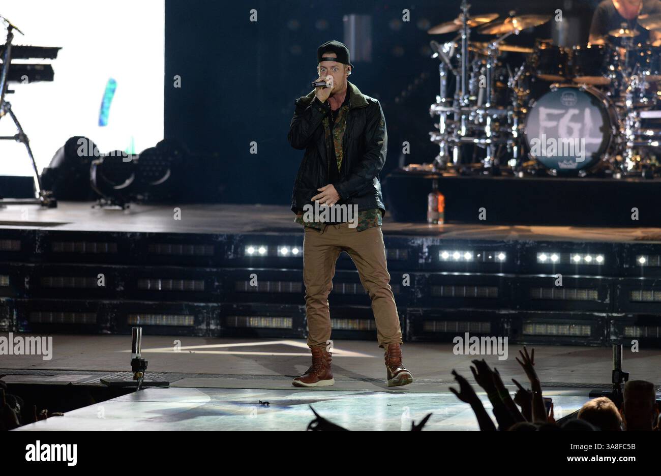 Oktober 2017: Auburn, Washington, USA S - TYLER HUBBARD von FLORIDA GEORGIA LINE tritt im Whiteriver Amphitheater in Auburn, WA auf. (Bild: © Jeff Halstead via ZUMA Wire) Stockfoto